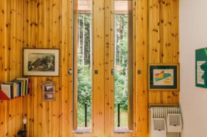 CENTRAL WOODEN CHALET WITH FOREST VIEW